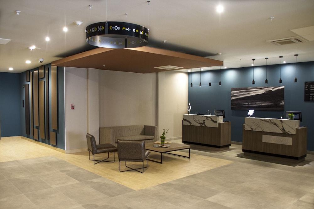 City Express Plus By Marriott Monterrey Galerias Экстерьер фото