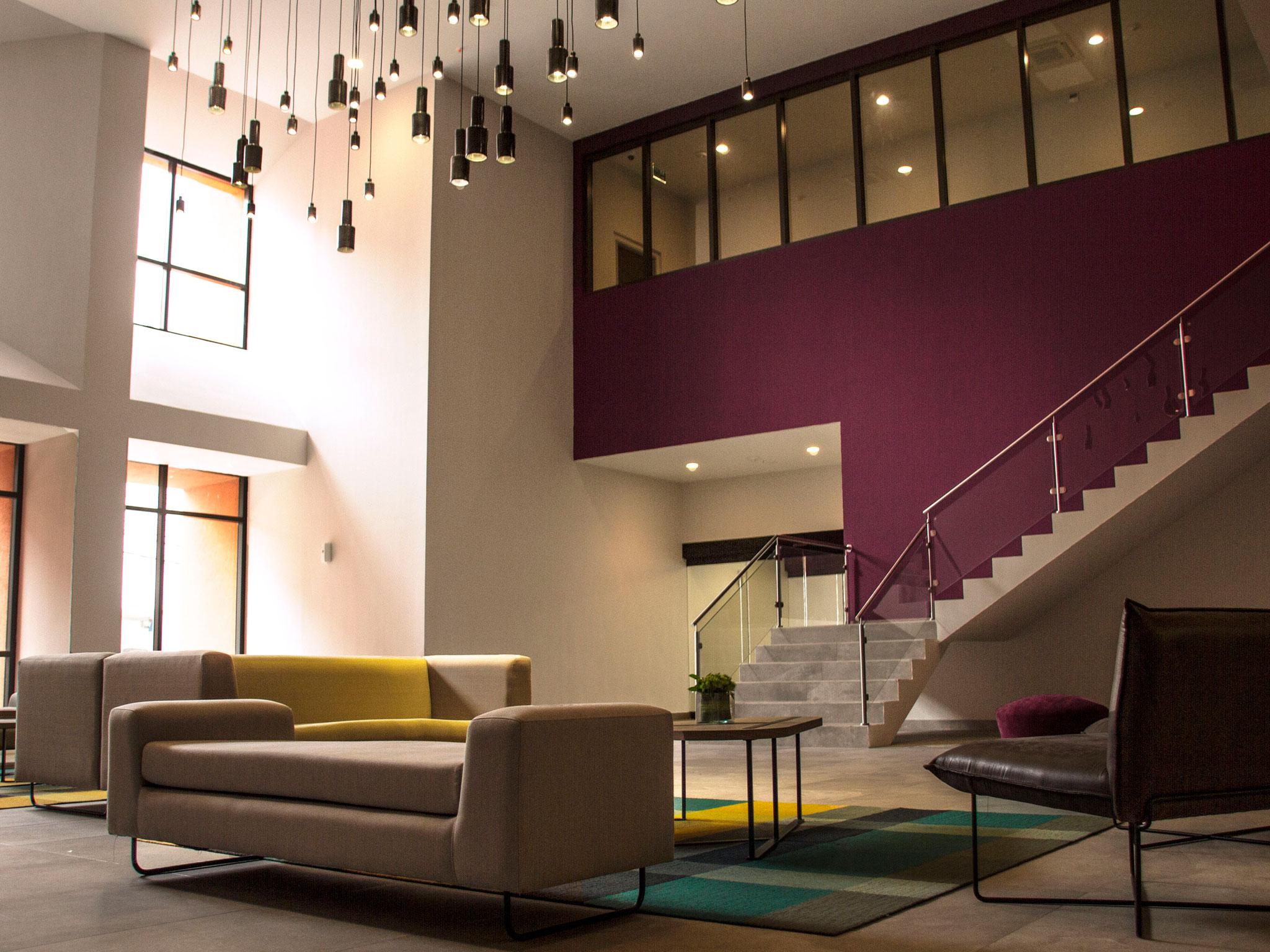 City Express Plus By Marriott Monterrey Galerias Экстерьер фото