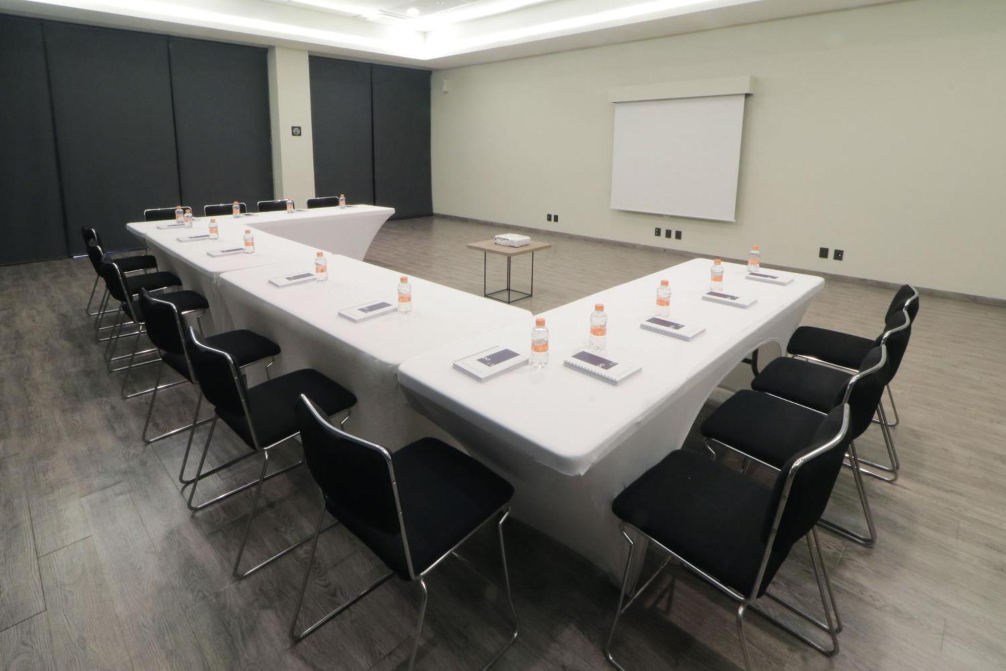 City Express Plus By Marriott Monterrey Galerias Экстерьер фото