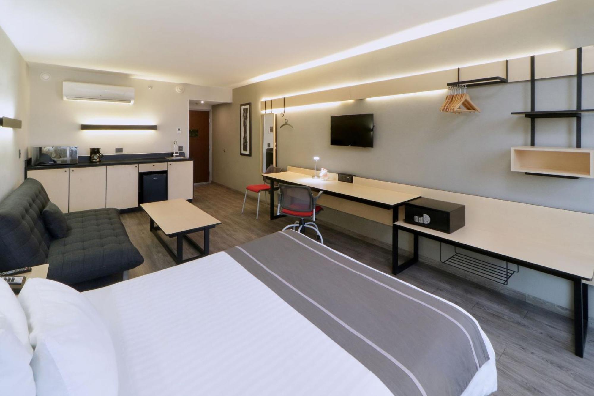 City Express Plus By Marriott Monterrey Galerias Экстерьер фото