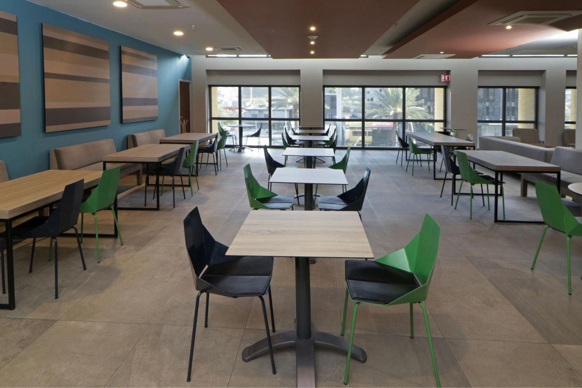 City Express Plus By Marriott Monterrey Galerias Экстерьер фото