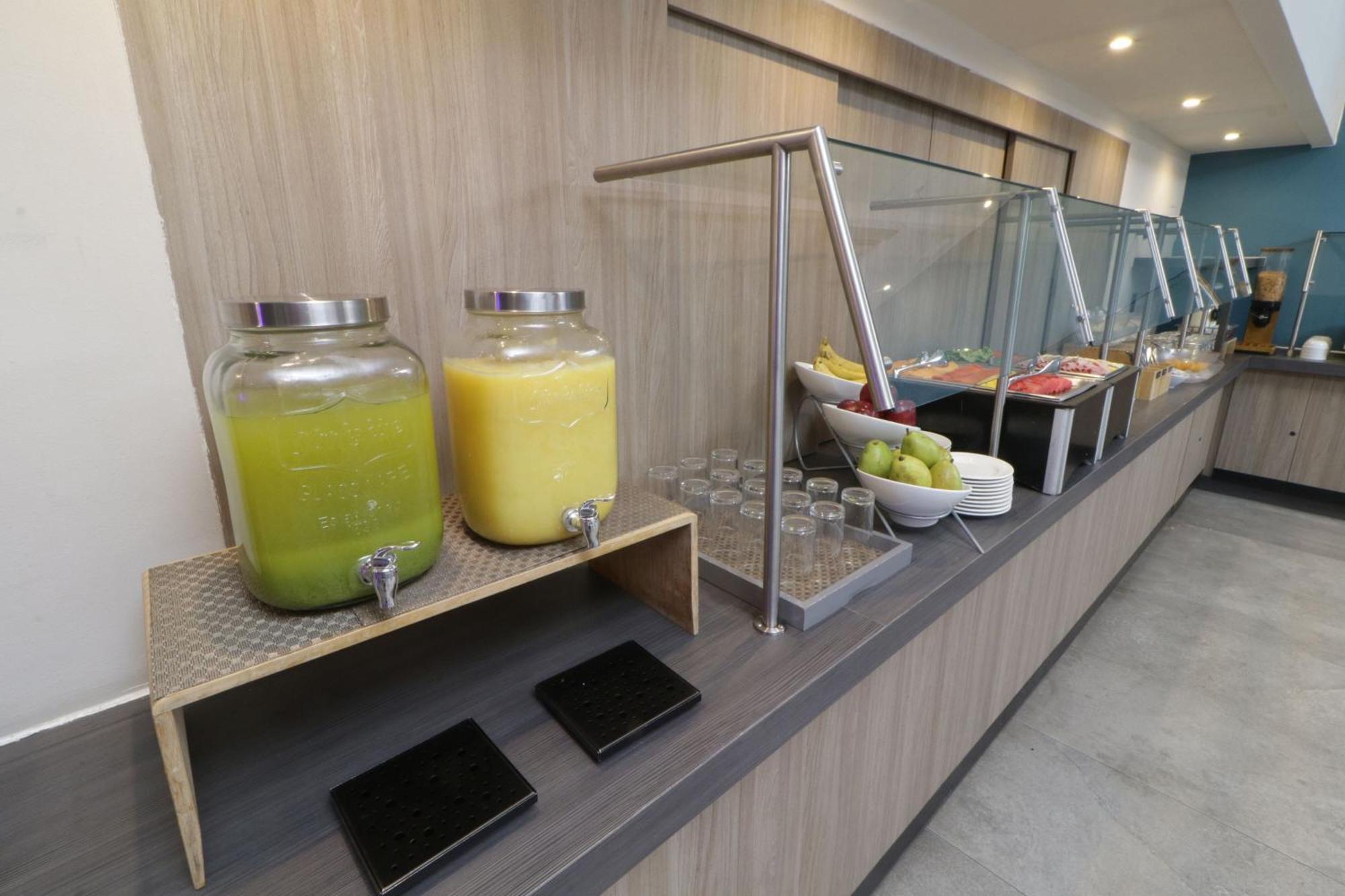 City Express Plus By Marriott Monterrey Galerias Экстерьер фото