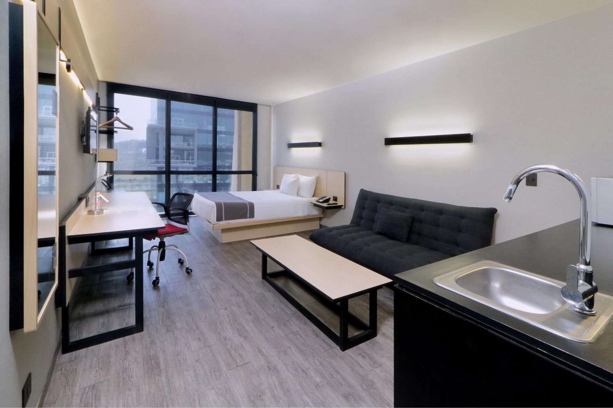 City Express Plus By Marriott Monterrey Galerias Экстерьер фото