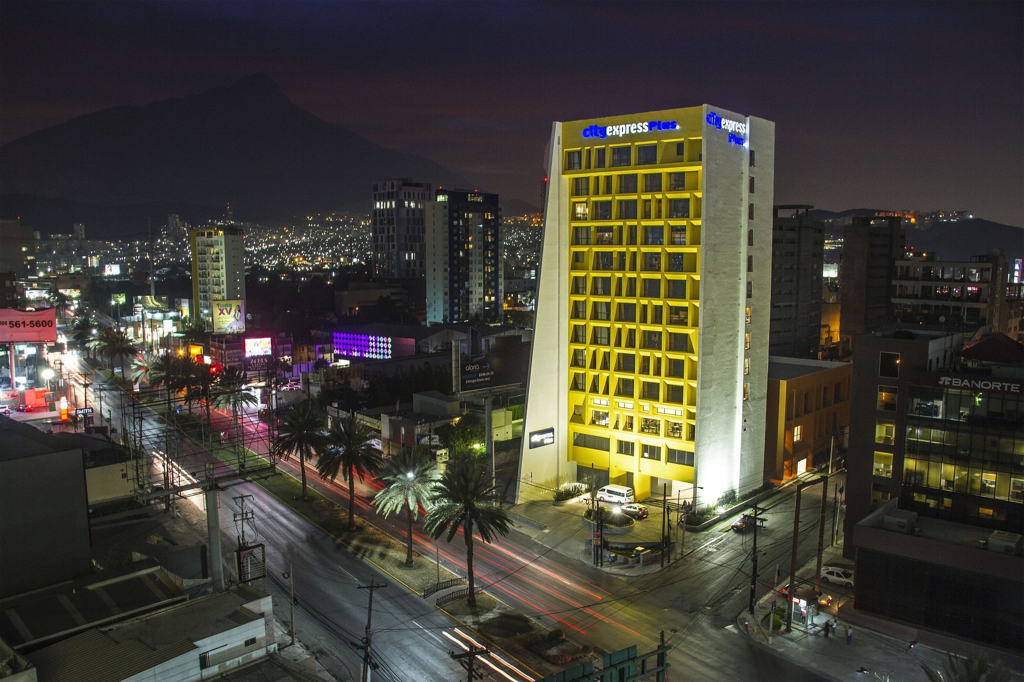 City Express Plus By Marriott Monterrey Galerias Экстерьер фото